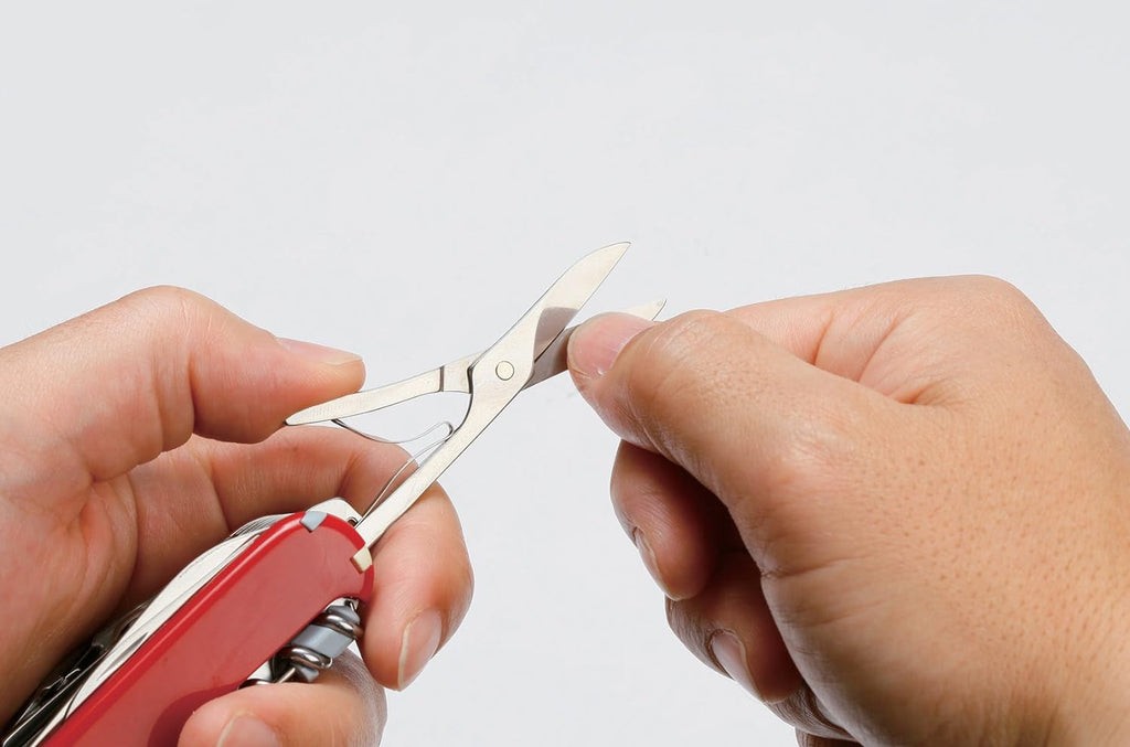 Victorinox Climber Swiss Army Pocket Knife | Medium | 14 Functions | Red & White