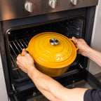 Enamelled Cast Iron Dutch Oven Casserole Pot (Multiple Colours & Sizes)